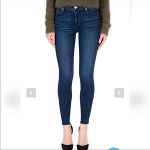 Black Orchid Noah Ankle Fray Skinny Jeans size 26